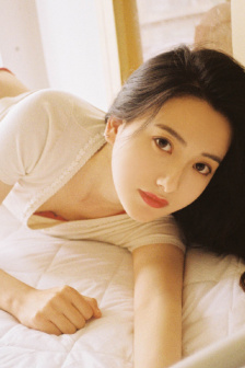 男生和女人肢体接触视频